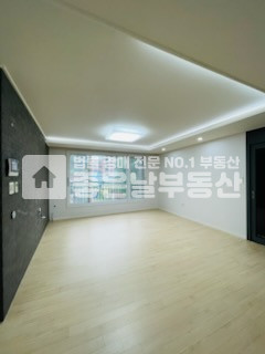 경기 광주시 신현동 105동 | 준신축쓰리룸 | 현공실 즉시입주가능 | 내부상태굿 | 뷰굿 | 붙박이 | 매매 매물번호 11225 사진 1