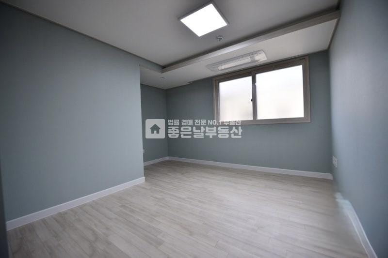 경기 광주시 신현동 115동 | 전세안고매매 복층테라스 | 엘베유 | 인근편의시설 | 시스템에어컨 | 매매 매물번호 11198 사진 7