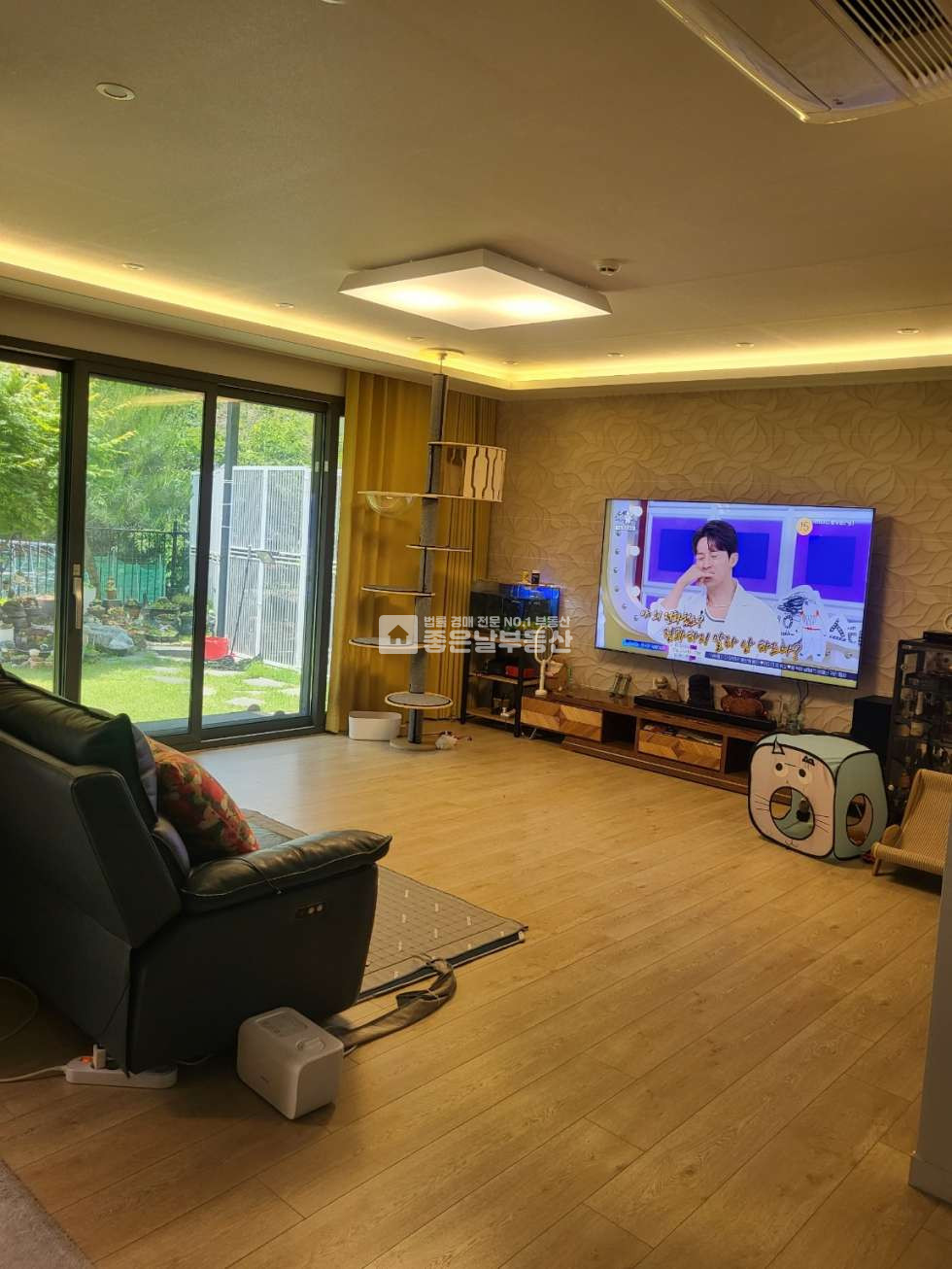 경기 광주시 신현동 ㅣ신축급 전원주택ㅣ넓은대지면적ㅣ 주차여유ㅣ|태양열,숲뷰ㅣ 매매 매물번호 11241 사진 2